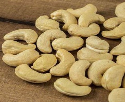 Organic Cashew Nuts Whole